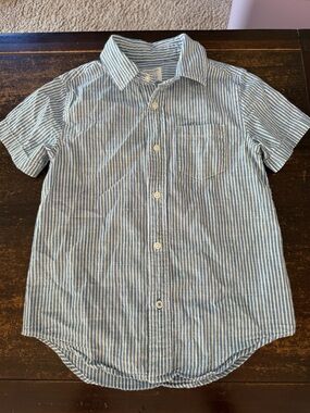 Crewcuts Blue and White Striped Short-Sleeve Button-Down Shirt Size 6-7
